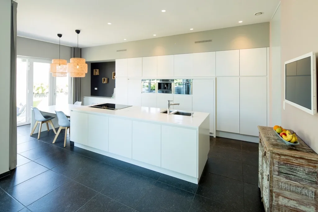 Island bench on 600 × 1200 floor tile